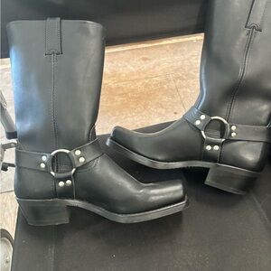 New Black Frye  Harness Boots sz 11 women’s